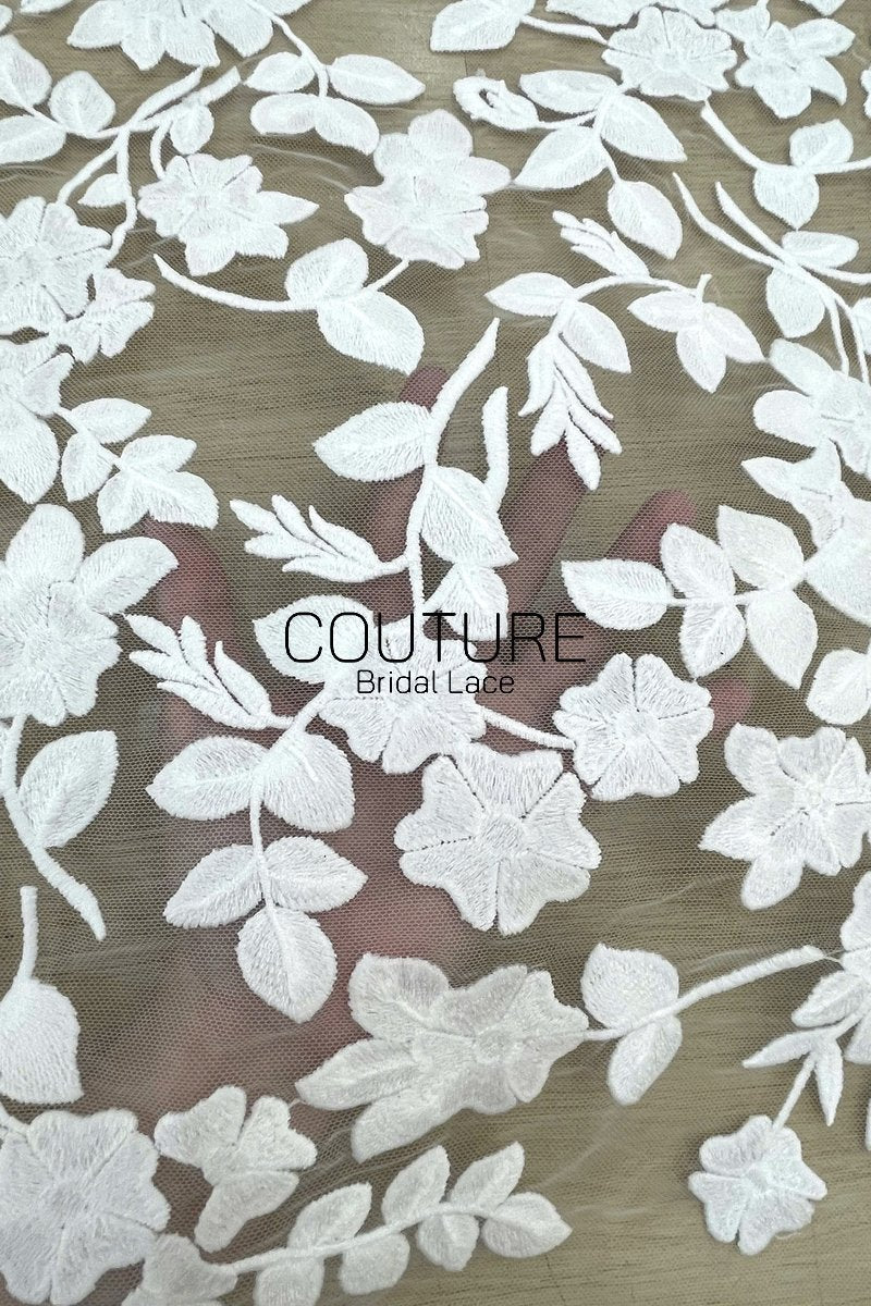 Floral Lace: Scattered Floral Vine with Scalloped Border, 3 Meters
