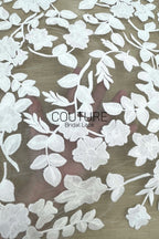 Floral Lace: Scattered Floral Vine with Scalloped Border, 3 Meters