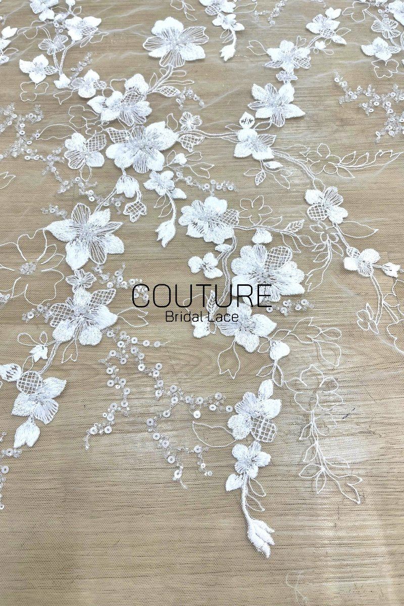 Floral Lace: Scattered Floral Sprays with Scalloped Border, 3 Meters
