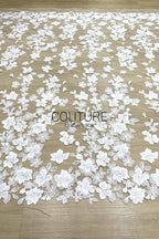 Floral Lace: Scattered Floral Vine with Scalloped Border, 3 Meters