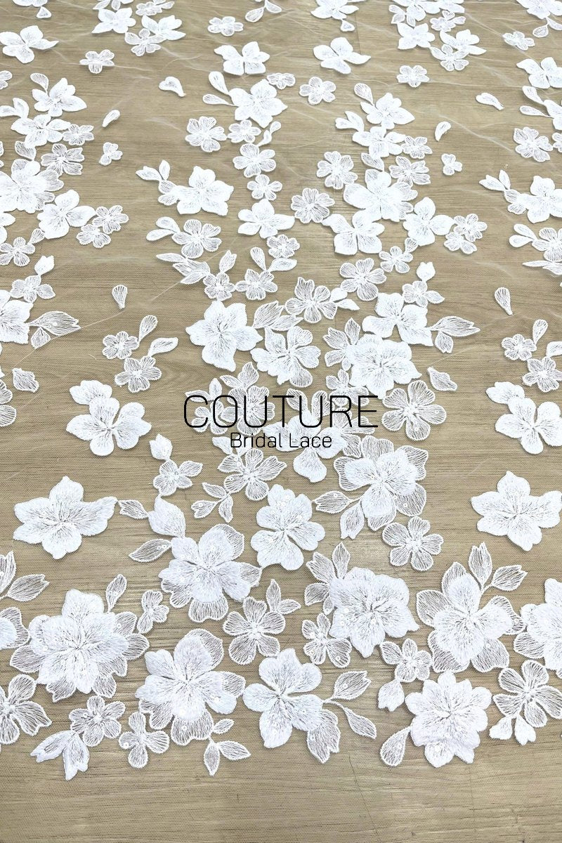 Floral Lace: Scattered Floral Vine with Scalloped Border, 3 Meters