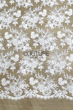 Floral Lace: White Embroidered Large Blooms with Scalloped Floral Edge Border, 1 Meter