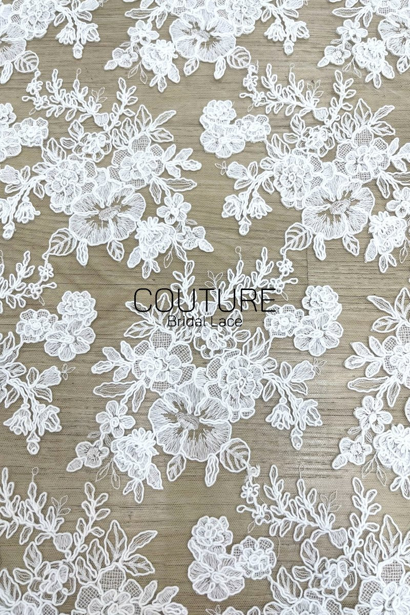 Floral Lace: White Embroidered Large Blooms with Scalloped Floral Edge Border, 1 Meter