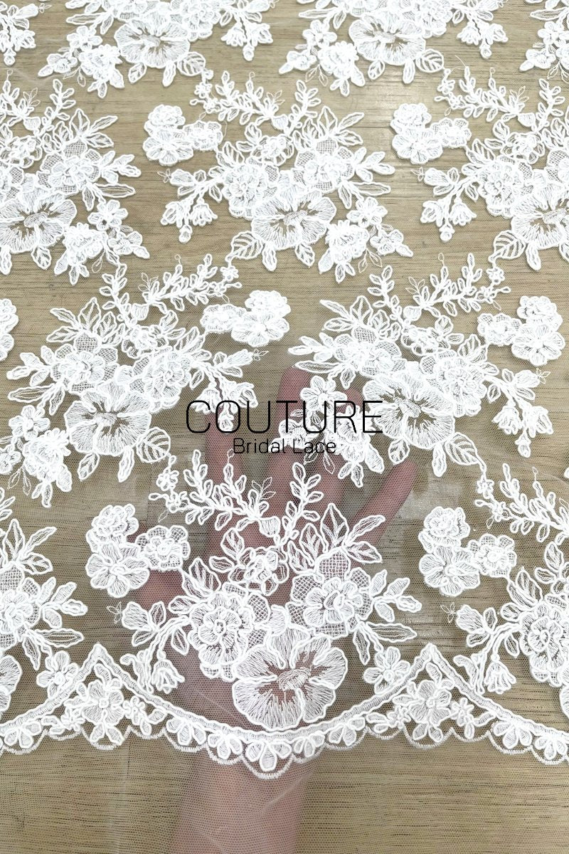 Floral Lace: White Embroidered Large Blooms with Scalloped Floral Edge Border, 1 Meter