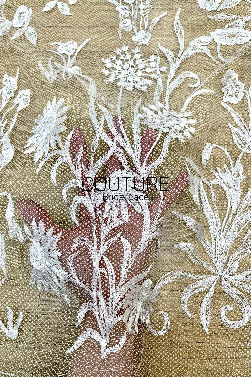 Floral Lace: Ornate Floral Vine with Eyelash Scalloped Border, 3 Meters