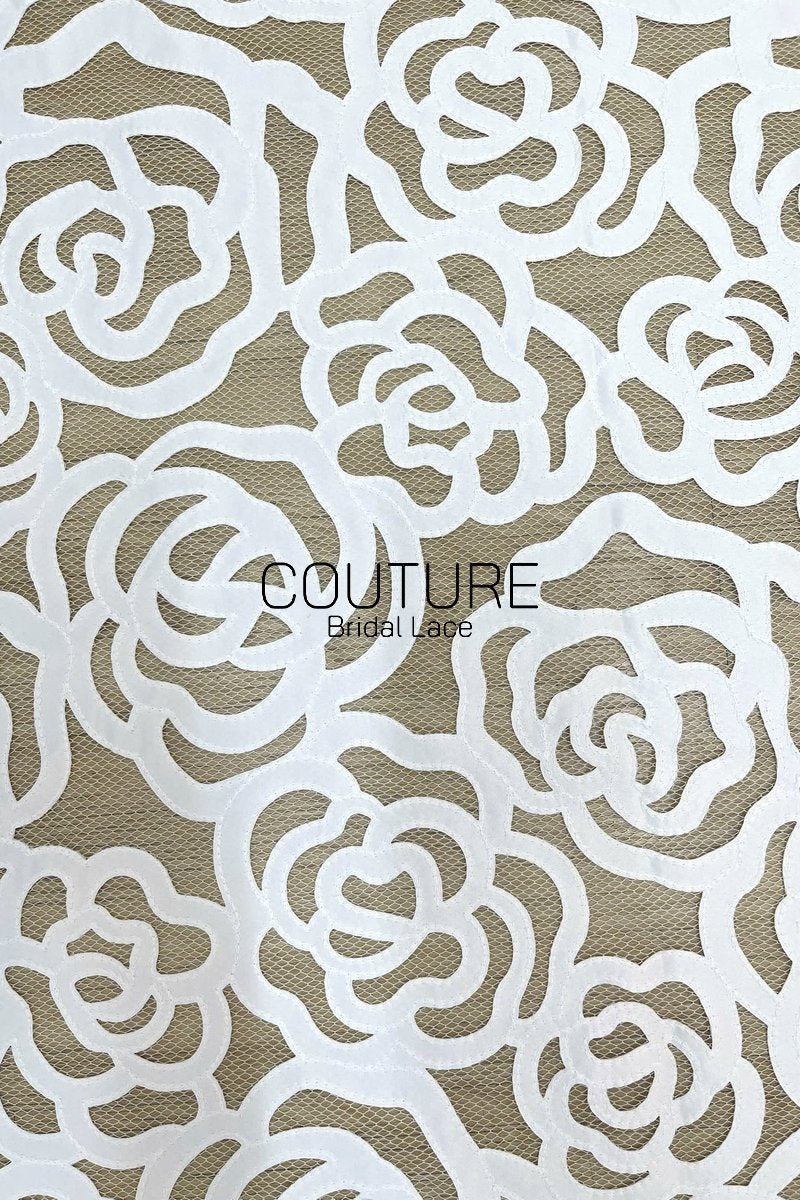 Floral Lace: Scattered Floral Clusters with Scalloped Border, 3 Meters