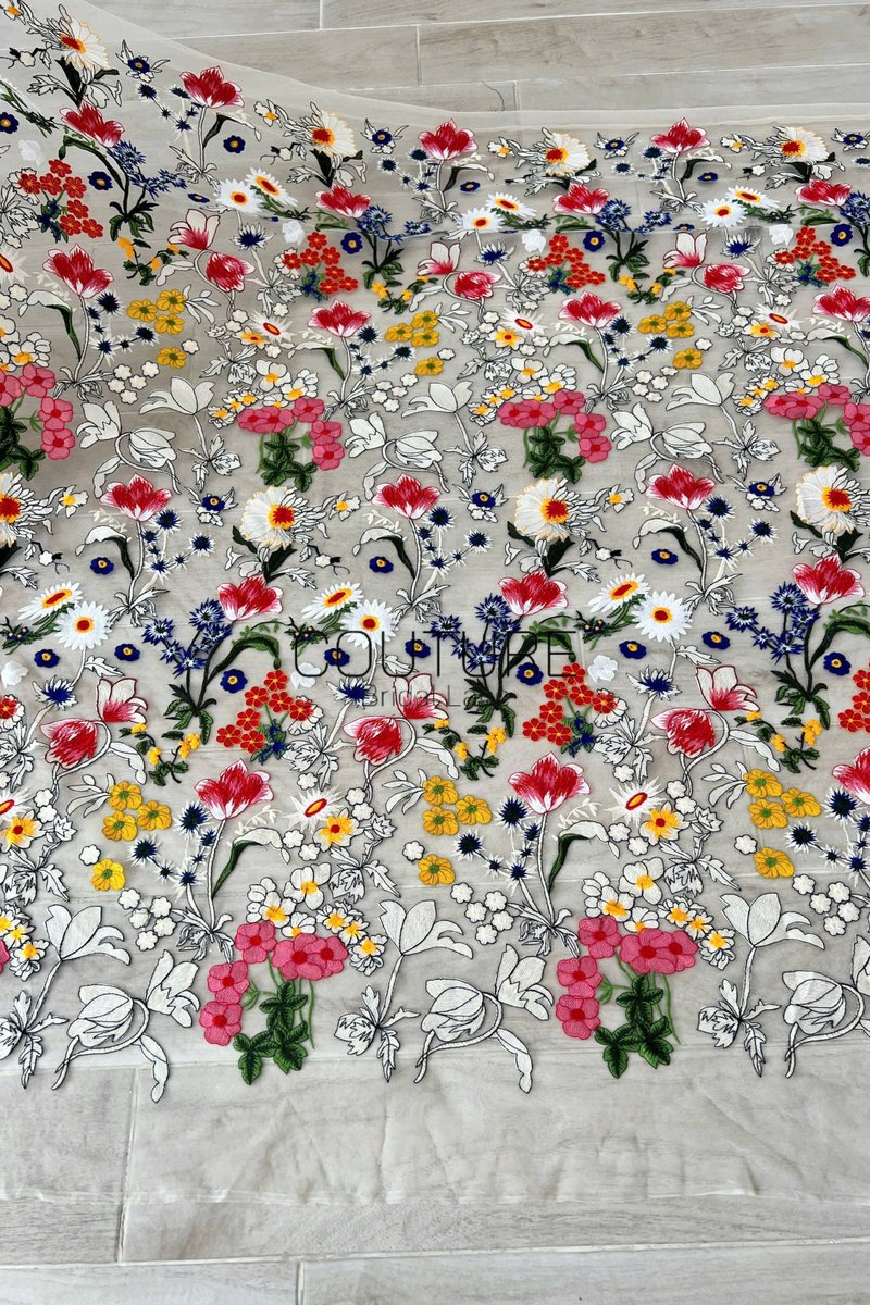 Color Lace: Floral Meadow with Delicate Scalloped Floral Border Edge, 1 Meter