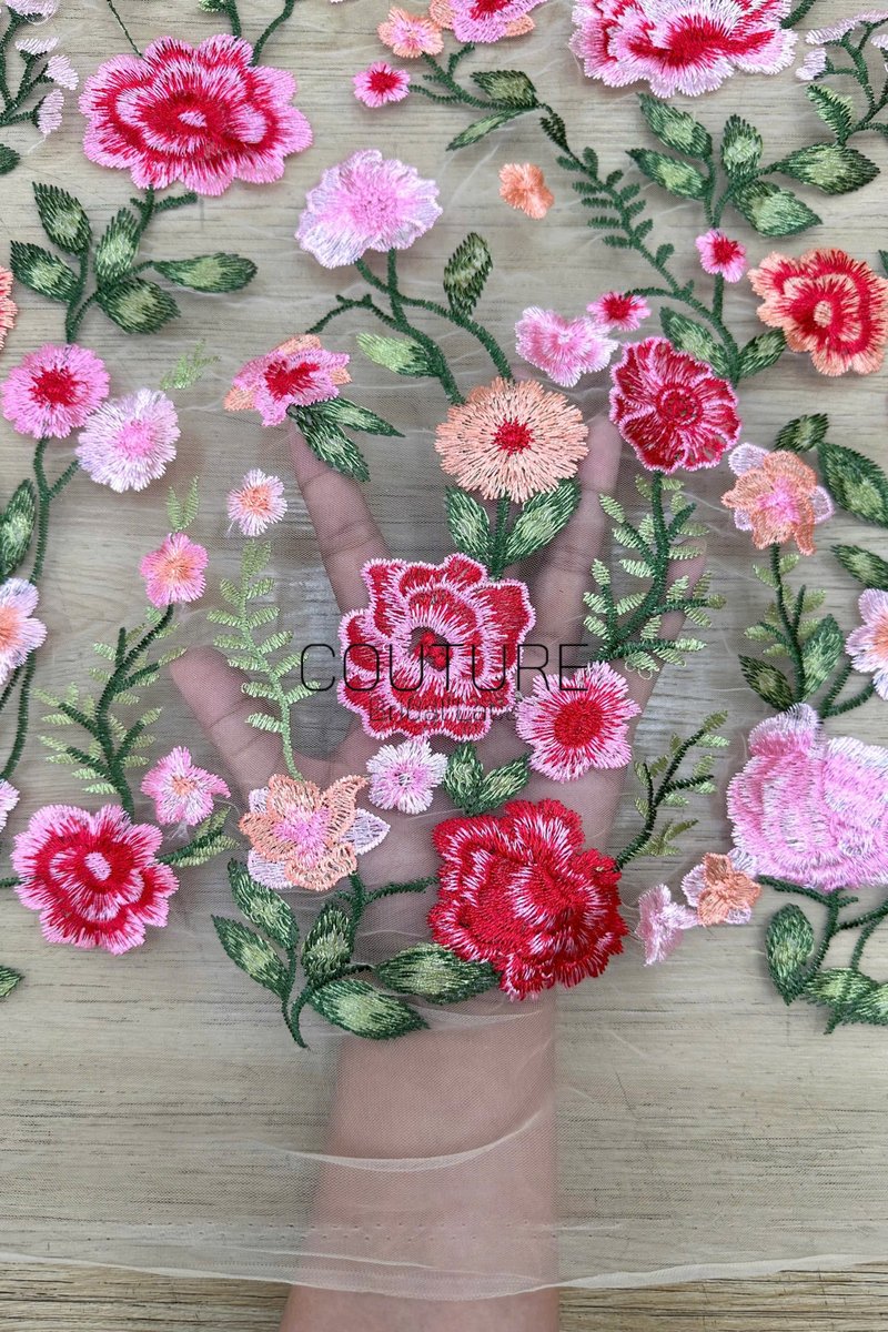 Color Lace: Floral Vine Garden with Graduated Dense Floral Scalloped Border, 1 Meter
