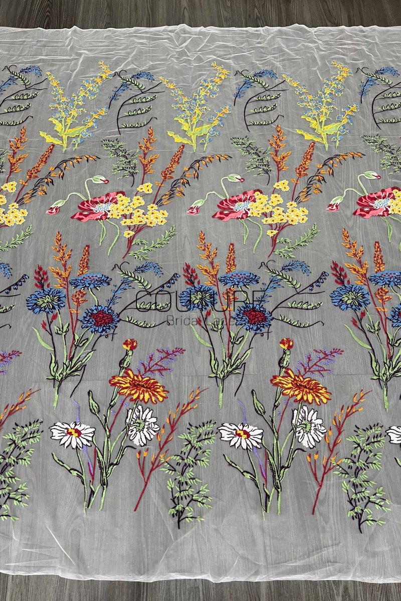 Color Lace: Ivory Botanical Floral Garden with Scattered Wildflower and Fern Border, 1 Meter