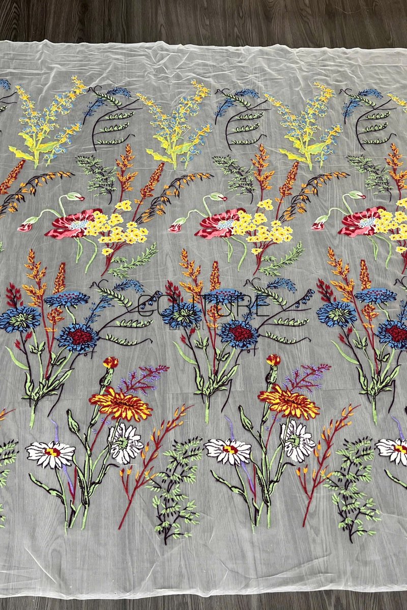Color Lace: Ivory Botanical Floral Garden with Scattered Wildflower and Fern Border, 1 Meter