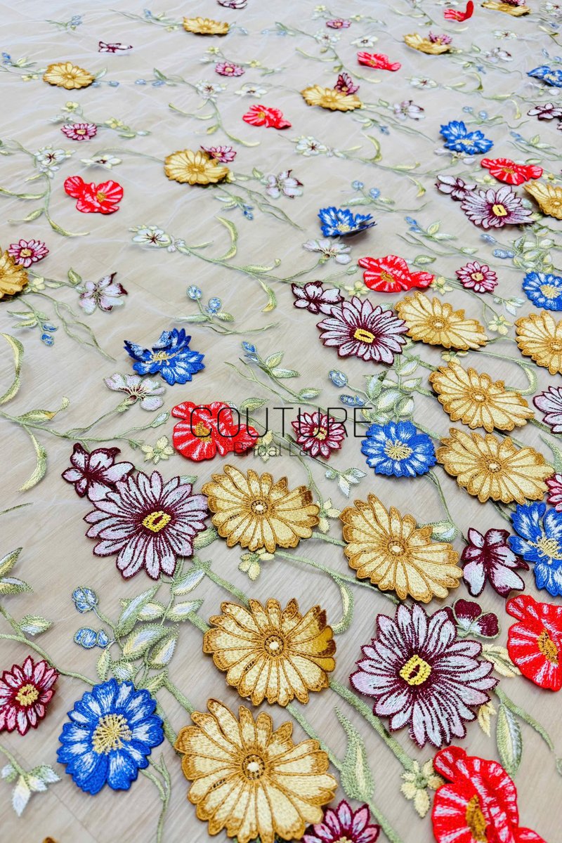 Color Lace: Vibrant Floral Garden with Delicate Embroidered Vine and Leaf Edge, 1 Meter