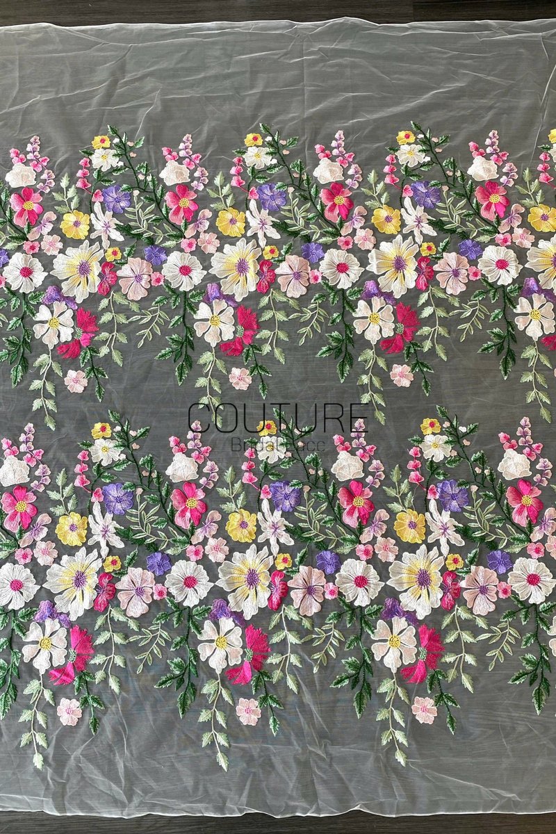 Color Lace: Floral Botanical Garden with Scattered Blooms and Trailing Vines Border, 1 Meter