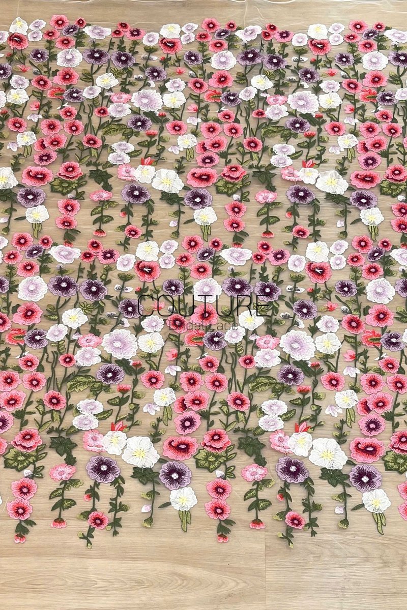 Color Lace: Scattered Floral Blossoms with Organic Flowing Vine Scalloped Edge, 1 Meter