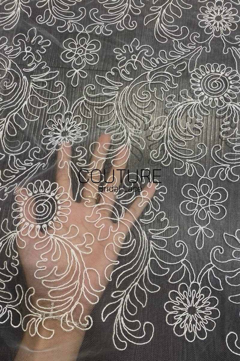 Floral Lace: Ivory Ornate Scrolling Floral Paisley with Scalloped Floral Lace Edge Design, 3 Meters