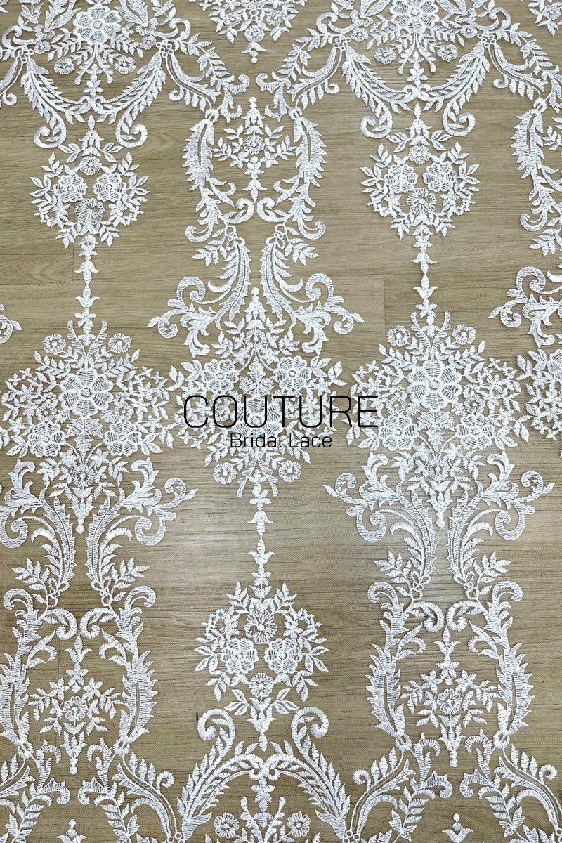Floral Lace: White Ornate Damask Medallion with Intricate Scrolling Floral Scalloped Edge, 3 Meters