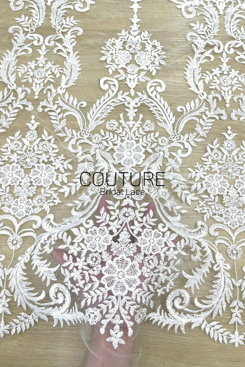 Floral Lace: White Ornate Damask Medallion with Intricate Scrolling Floral Scalloped Edge, 3 Meters