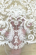 Floral Lace: White Ornate Damask Medallion with Intricate Scrolling Floral Scalloped Edge, 3 Meters