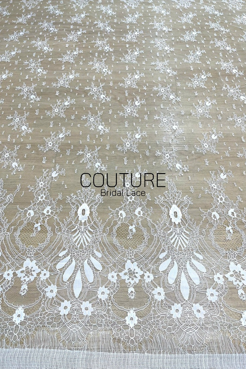 Chantilly Lace: White Scattered Snowflake Daisy Clusters with Chandelier Crown Arch Border, 3 Meters