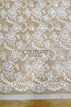 Chantilly Lace: White Scattered Large Rose Clusters with Broad Leaves and Double Loop Scalloped Border, 3 Meters