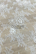 Chantilly Lace: White Scattered Rose Clusters with Vine Tendrils and Marquise Openwork Scalloped Border, 3 Meters