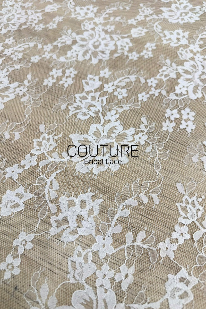 Chantilly Lace: White Allover Rose and Daisy Floral Sprays with Scalloped Floral Garland Border, 3 Meters