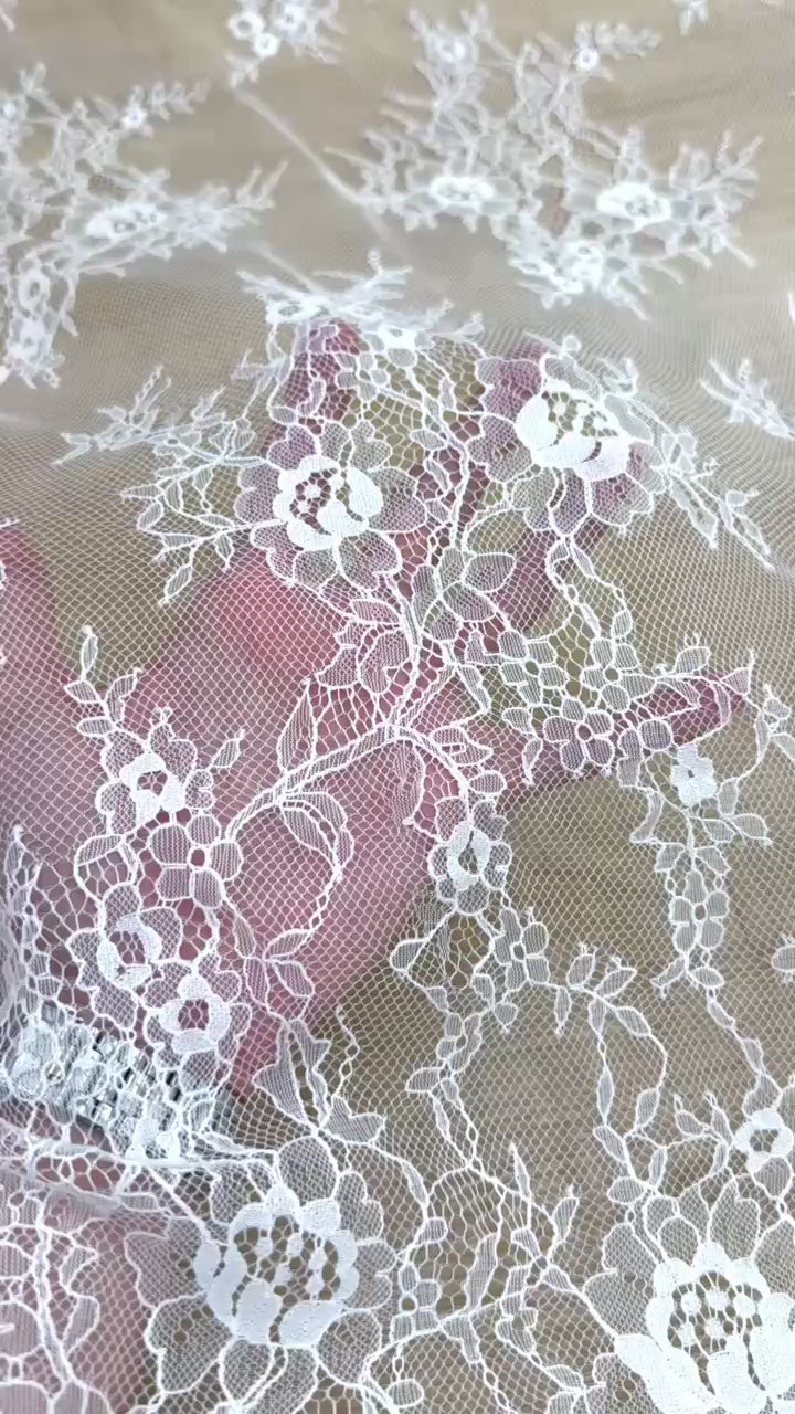 Chantilly Lace: White Scattered Branching Rose Sprays with Floral Scalloped Border, 3 Meters