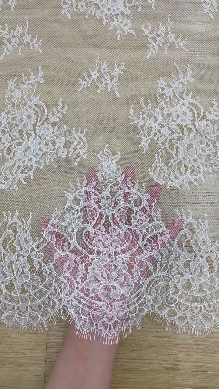 Chantilly Lace: White Scattered Floral Clusters with Trailing Vine Sprigs and Baroque Arch Scalloped Border, 3 Meters